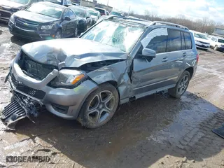 2014 Mercedes-Benz GLK-Class GLK 250 BlueTEC with VIN WDCGG0EB9EG294446, listed as a IAAI auction lot 41668946 with 189,657 mi miles. Bid and sale history available at carsss.com. Image 17.