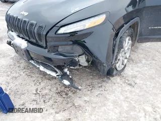 2018 Jeep Cherokee Limited with VIN 1C4PJMDB9JD564528, listed as a IAAI auction lot 41601139 with 110,711 mi miles. Bid and sale history available at carsss.com. Image 6.