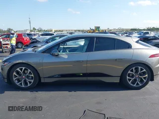 2020 Jaguar I-Pace HSE с VIN SADHD2S13L1F84022, выставлен на аукционе IAAI как лот 42212391 с пробегом 18 018 миль миль и . История ставок и продаж доступна на DreamBid. Изображение 14.