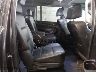 2017 Chevrolet Suburban Premier with VIN 1GNSKJKC0HR274605, listed as a IAAI auction lot 41828392 with 144,747 mi miles. Bid and sale history available at carsss.com. Image 8.