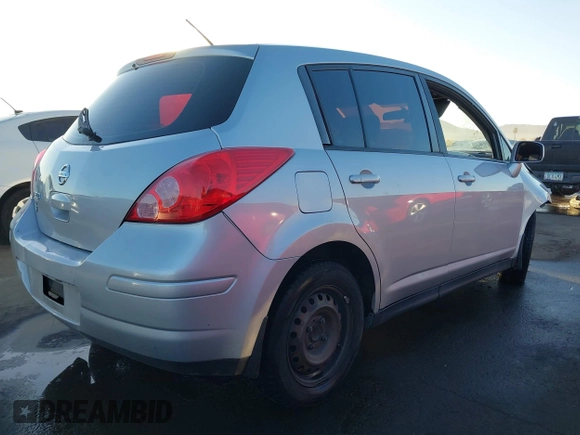2011 Nissan Versa 1.8 SL with VIN 3N1BC1CP4BL381648, listed as a IAAI auction lot 41291515 with 252,761 mi miles. Bid and sale history available at carsss.com. Image 4.