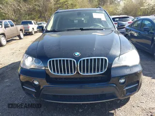 2013 BMW X5 xDrive35i z VIN 5UXZV4C55D0E02577, wystawiony jako IAAI lot #41764316 z przebiegiem 14 274 mil mil oraz . Historia ofert i sprzedaży dostępna na DreamBid. Obrazek 12.