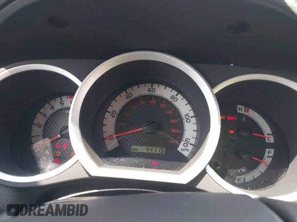 2014 Toyota Tacoma with VIN 5TFNX4CN9EX038034, listed as a IAAI auction lot 39942833 with 44,114 mi miles and . Bid and sale history available at DreamBid. Image 7.