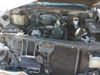 1999 GMC Yukon with VIN 1GKEC13R0XJ811710, listed as a Copart auction lot 43014995 with 311,948 mi miles and Salvage Title. Bid and sale history available at carsss.com. Image 13.