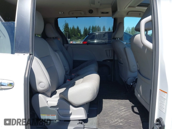 2017 Toyota Sienna with VIN 5TDDZ3DC8HS169754, listed as a IAAI auction lot 42146445 with 70,572 mi miles and . Bid and sale history available at DreamBid. Image 8.