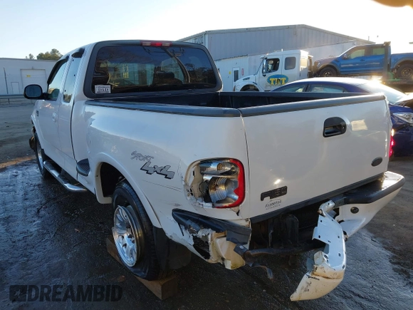 2003 Ford F-150 z VIN 2FTRX08W63CA22223, wystawiony jako IAAI lot #41382377 z przebiegiem 261 841 mil mil oraz . Historia ofert i sprzedaży dostępna na DreamBid. Obrazek 3.