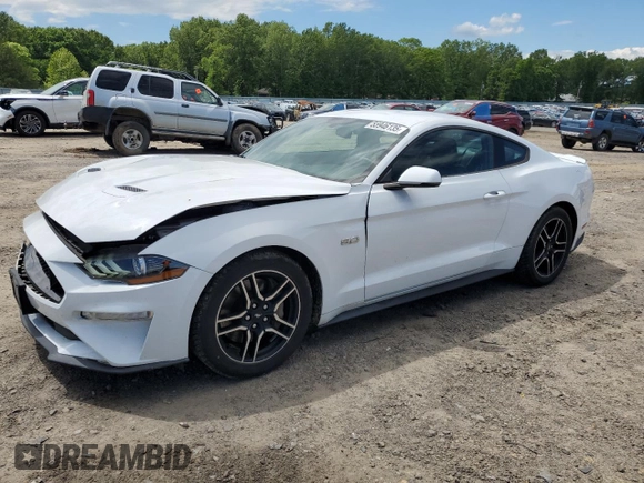 2019 Ford Mustang GT z VIN 1FA6P8CF1K5151669, wystawiony jako Copart lot #55946135 z przebiegiem 109 434 mil mil oraz Czysty tytuł • Clean title. Historia ofert i sprzedaży dostępna na DreamBid. Obrazek 1.