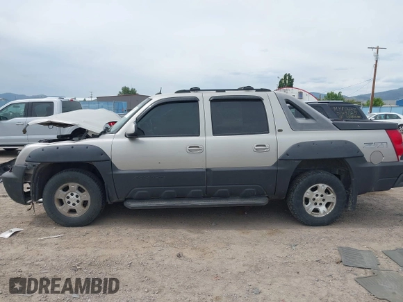 2005 Chevrolet Avalanche LS with VIN 3GNEK12TX5G247758, listed as a IAAI auction lot 42433210 with 183,046 mi miles and . Bid and sale history available at DreamBid. Image 15.