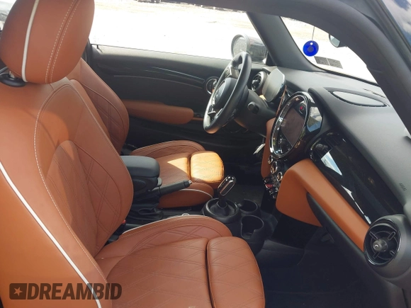 2022 MINI Hardtop Cooper S with VIN WMW53DH06N2R68444, listed as a IAAI auction lot 42201942 with 45,275 mi miles and . Bid and sale history available at DreamBid. Image 5.
