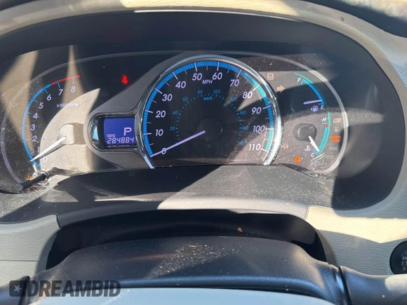 2013 Toyota Sienna XLE with VIN 5TDDK3DC3DS052713, listed as a IAAI auction lot 41451844 with 284,884 mi miles and . Bid and sale history available at DreamBid. Image 7.