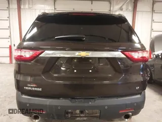 2019 Chevrolet Traverse LT Cloth z VIN 1GNERGKW1KJ158891, wystawiony jako IAAI lot #41996781 z przebiegiem 90 252 mil mil oraz . Historia ofert i sprzedaży dostępna na DreamBid. Obrazek 17.
