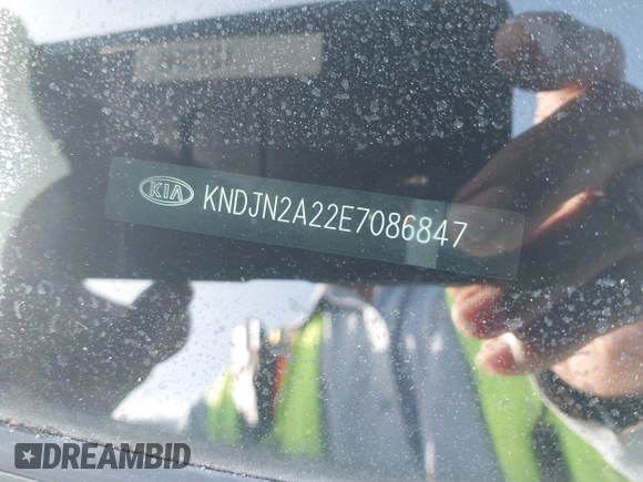 2014 Kia Soul with VIN KNDJN2A22E7086847, listed as a IAAI auction lot 41713412 with 112,294 mi miles. Bid and sale history available at carsss.com. Image 9.