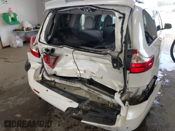 2017 Toyota Sienna XLE Auto Access Seat with VIN 5TDYZ3DC7HS874630, listed as a IAAI auction lot 42027737 with 122,952 mi miles. Bid and sale history available at carsss.com. Image 6.