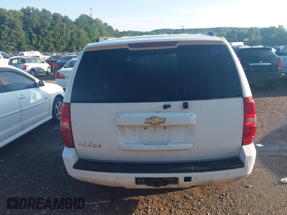 2007 Chevrolet Tahoe LT z VIN 1GNEK13047R111746, wystawiony jako IAAI lot #42511260 z przebiegiem 183 783 mil mil oraz . Historia ofert i sprzedaży dostępna na DreamBid. Obrazek 16.