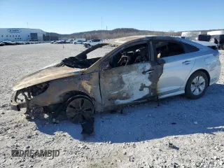2019 Hyundai Sonata Hybrid SE with VIN KMHE24L33KA090525, listed as a Copart auction lot 46944455 with 0 mi miles and Non Repairable. Bid and sale history available at carsss.com. Image 1.