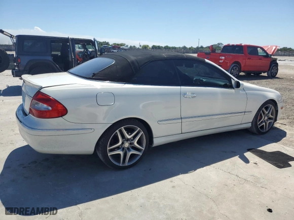 2007 Mercedes-Benz CLK-Class 3.5L with VIN WDBTK56FX7F227945, listed as a Copart auction lot 49600025 with 174,781 mi miles and Salvage Title. Bid and sale history available at carsss.com. Image 3.