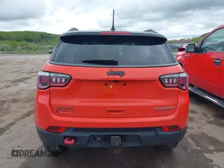 2019 Jeep Compass Trailhawk with VIN 3C4NJDDB5KT754054, listed as a IAAI auction lot 42184031 with 42,214 mi miles and . Bid and sale history available at DreamBid. Image 16.