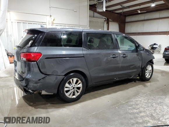 2018 Kia Sedona LX with VIN KNDMB5C1XJ6381951, listed as a Copart auction lot 85641754 with 152,134 mi miles and Salvage Title. Bid and sale history available at carsss.com. Image 3.