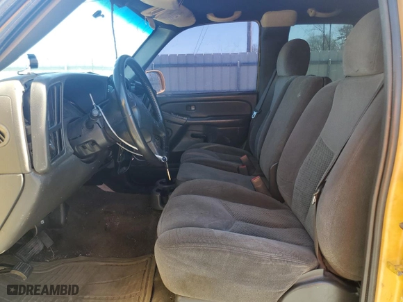 2007 Chevrolet Silverado 1500 Classic LT1 with VIN 1GCEC19Z37Z193772, listed as a Copart auction lot 46333085 with 309,283 mi miles and Salvage Title. Bid and sale history available at carsss.com. Image 7.