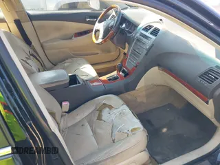 2010 Lexus ES 330 z VIN JTHBK1EGXA2349928, wystawiony jako IAAI lot #41678276 z przebiegiem 222 535 mil mil oraz . Historia ofert i sprzedaży dostępna na DreamBid. Obrazek 5.