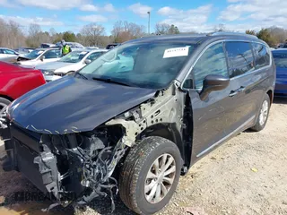 2018 Chrysler Pacifica Touring L with VIN 2C4RC1BG4JR204161, listed as a IAAI auction lot 41737734 with 87,323 mi miles and . Bid and sale history available at DreamBid. Image 22.