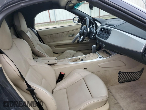 2008 BMW Z4 3.0si with VIN 4USBU535X8LX85696, listed as a Copart auction lot 70041534 with 87,989 mi miles and Salvage Title. Bid and sale history available at carsss.com. Image 10.