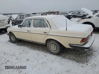 1983 Mercedes-Benz 300 D with VIN WDBAB33A0DB016017, listed as a Copart auction lot 84801634 with 226,074 mi miles and Clean Title. Bid and sale history available at carsss.com. Image 2.