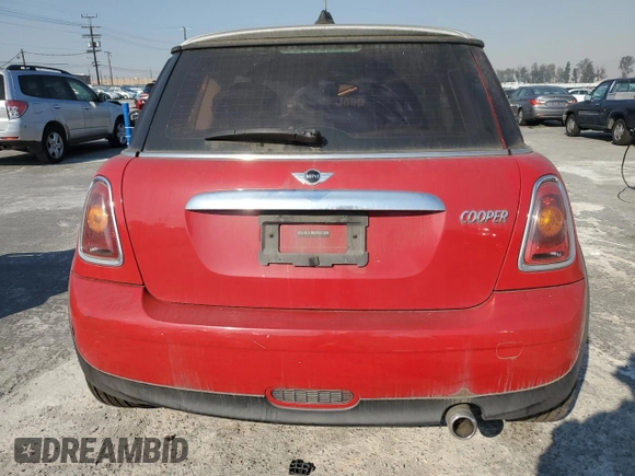 2008 MINI Hardtop with VIN WMWMF33558TT65502, listed as a Copart auction lot 88043725 with 117,241 mi miles and Salvage Title. Bid and sale history available at DreamBid. Image 6.