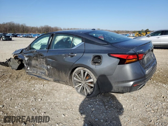 2019 Nissan Altima 2.5 SR with VIN 1N4BL4CV1KN323452, listed as a Copart auction lot 42438095 with 68,312 mi miles and Salvage Title. Bid and sale history available at carsss.com. Image 2.