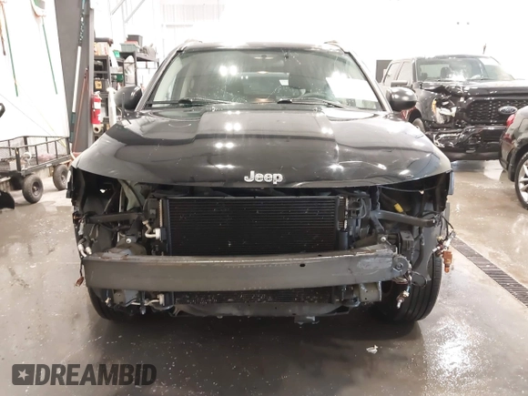 2014 Jeep Compass Sport with VIN 1C4NJCBA3ED777881, listed as a IAAI auction lot 41845518 with 113,566 mi miles. Bid and sale history available at carsss.com. Image 6.