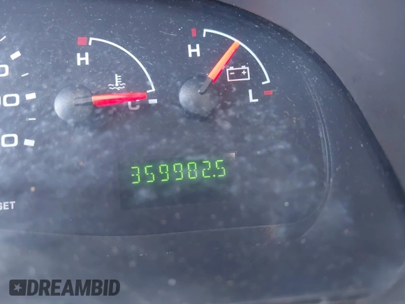 2008 Ford Econoline Cargo Commercial z VIN 1FTNE24W78DA10529, wystawiony jako IAAI lot #42030310 z przebiegiem 359 982 mil mil oraz . Historia ofert i sprzedaży dostępna na DreamBid. Obrazek 12.