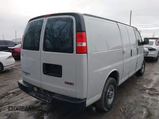 2023 GMC Savana Cargo Van with VIN 1GTW7AFP3P1103644, listed as a IAAI auction lot 41189909 with 138 mi miles. Bid and sale history available at carsss.com. Image 4.