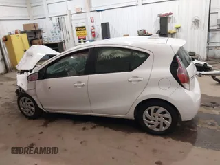 2015 Toyota Prius One with VIN JTDKDTB33F1584015, listed as a IAAI auction lot 41938091 with Not Provided miles and . Bid and sale history available at carsss.com. Image 14.