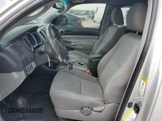2013 Toyota Tacoma z VIN 5TFTX4CN8DX026544, wystawiony jako Copart lot #55594395 z przebiegiem 232 853 mil mil oraz Szkoda całkowita • Salvage title. Historia ofert i sprzedaży dostępna na DreamBid. Obrazek 7.