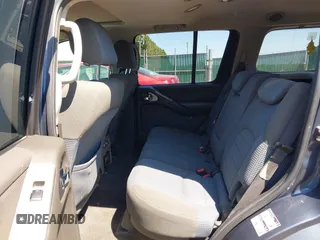 2005 Nissan Pathfinder LE z VIN 5N1AR18W85C714971, wystawiony jako IAAI lot #41998680 z przebiegiem 212 304 mil mil oraz . Historia ofert i sprzedaży dostępna na DreamBid. Obrazek 8.