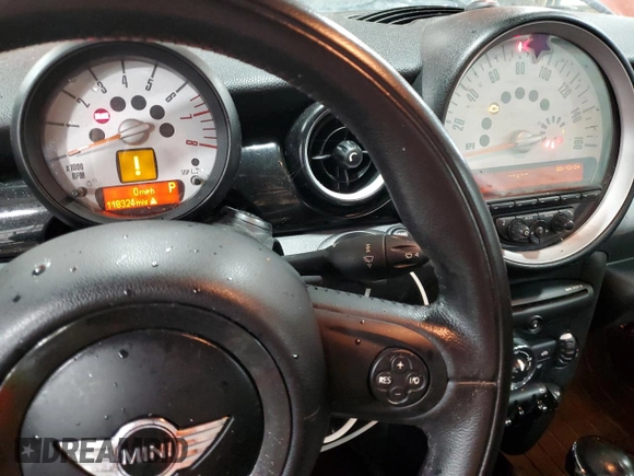 2012 MINI Cooper Coupe with VIN WMWSX1C53CT163839, listed as a Copart auction lot 51333995 with 118,324 mi miles and Clean Title. Bid and sale history available at carsss.com. Image 9.