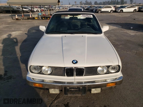 1989 BMW 3 Series z VIN WBABB2306K8875241, wystawiony jako Copart lot #75549524 z przebiegiem 161 039 mil mil oraz Czysty tytuł • Clean title. Historia ofert i sprzedaży dostępna na DreamBid. Obrazek 5.