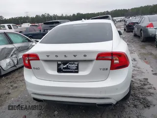 2017 Volvo S60 Inscription with VIN LYV402HKXHB148240, listed as a IAAI auction lot 41618292 with 77,870 mi miles. Bid and sale history available at carsss.com. Image 16.