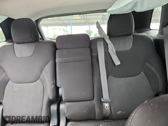 2016 Jeep Cherokee Latitude z VIN 1C4PJLCB9GW302114, wystawiony jako Copart lot #59312465 z przebiegiem 160 040 mil mil oraz Szkoda całkowita • Salvage title. Historia ofert i sprzedaży dostępna na DreamBid. Obrazek 10.