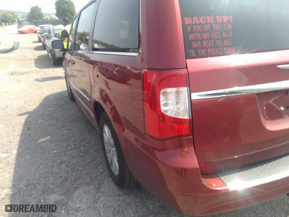 2014 Chrysler Town & Country Touring with VIN 2C4RC1BG1ER164465, listed as a IAAI auction lot 40089826 with 132,980 mi miles. Bid and sale history available at carsss.com. Image 3.