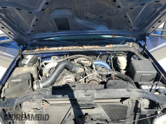 2003 GMC Sierra 3500 SLT z VIN 1GTJC33113F121042, wystawiony jako Copart lot #73668454 z przebiegiem 246 510 mil mil oraz Szkody całkowita. Historia ofert i sprzedaży dostępna na DreamBid. Obrazek 12.