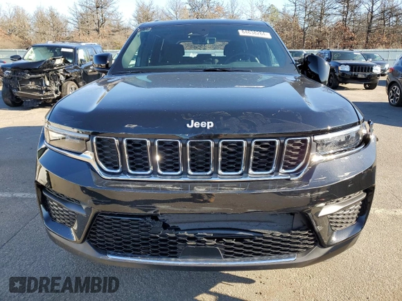 2025 Jeep Grand Cherokee Laredo with VIN 1C4RJHAG3SC274177, listed as a Copart auction lot 84838284 with 36 mi miles and Salvage Title. Bid and sale history available at DreamBid. Image 5.