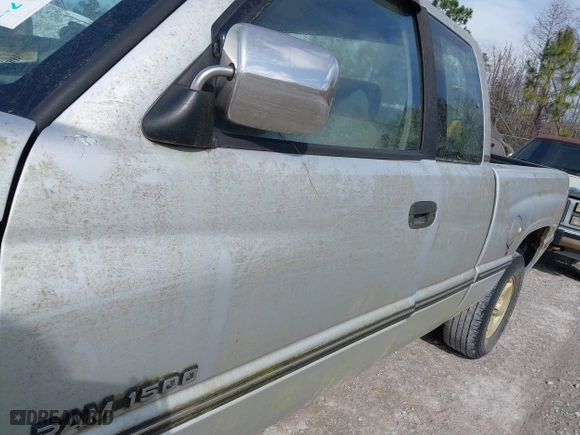 1996 Dodge Ram 1500 with VIN 1B7HC13Y5TJ112129, listed as a IAAI auction lot 41398418 with 246,075 mi miles. Bid and sale history available at carsss.com. Image 6.