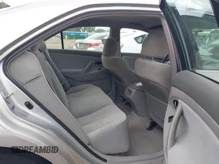 2007 Toyota Camry CE z VIN 4T1BE46K67U138778, wystawiony jako IAAI lot #42400763 z przebiegiem 191 729 mil mil oraz . Historia ofert i sprzedaży dostępna na DreamBid. Obrazek 8.