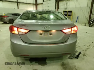 2013 Hyundai Elantra GLS z VIN KMHDH4AEXDU919512, wystawiony jako Copart lot #84223604 z przebiegiem 118 391 mil mil oraz Szkoda całkowita • Salvage title. Historia ofert i sprzedaży dostępna na DreamBid. Obrazek 6.