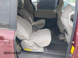 2011 Toyota Sienna LE AAS with VIN 5TDKK3DC2BS003748, listed as a IAAI auction lot 42142090 with 246,737 mi miles. Bid and sale history available at carsss.com. Image 8.