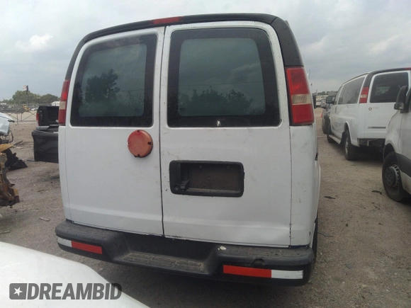 2014 Chevrolet Express Cargo z VIN 1GCSGAFX1E1153230, wystawiony jako IAAI lot #42267802 z przebiegiem 246 804 mil mil oraz . Historia ofert i sprzedaży dostępna na DreamBid. Obrazek 16.