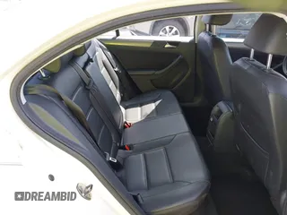 2013 Volkswagen Jetta TDI w/Premium с VIN 3VWLL7AJXDM388780, выставлен на аукционе IAAI как лот 42167972 с пробегом 189 950 миль миль и . История ставок и продаж доступна на DreamBid. Изображение 8.