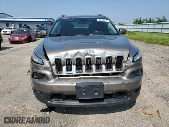 2017 Jeep Cherokee Latitude z VIN 1C4PJMCS0HW606505, wystawiony jako Copart lot #59807475 z przebiegiem 83 035 mil mil oraz Czysty tytuł • Clean title. Historia ofert i sprzedaży dostępna na DreamBid. Obrazek 5.