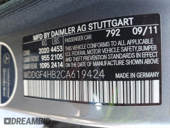 2012 Mercedes-Benz C-Class C 250 Sport with VIN WDDGF4HB2CA619424, listed as a IAAI auction lot 42087550 with 96,962 mi miles. Bid and sale history available at carsss.com. Image 9.